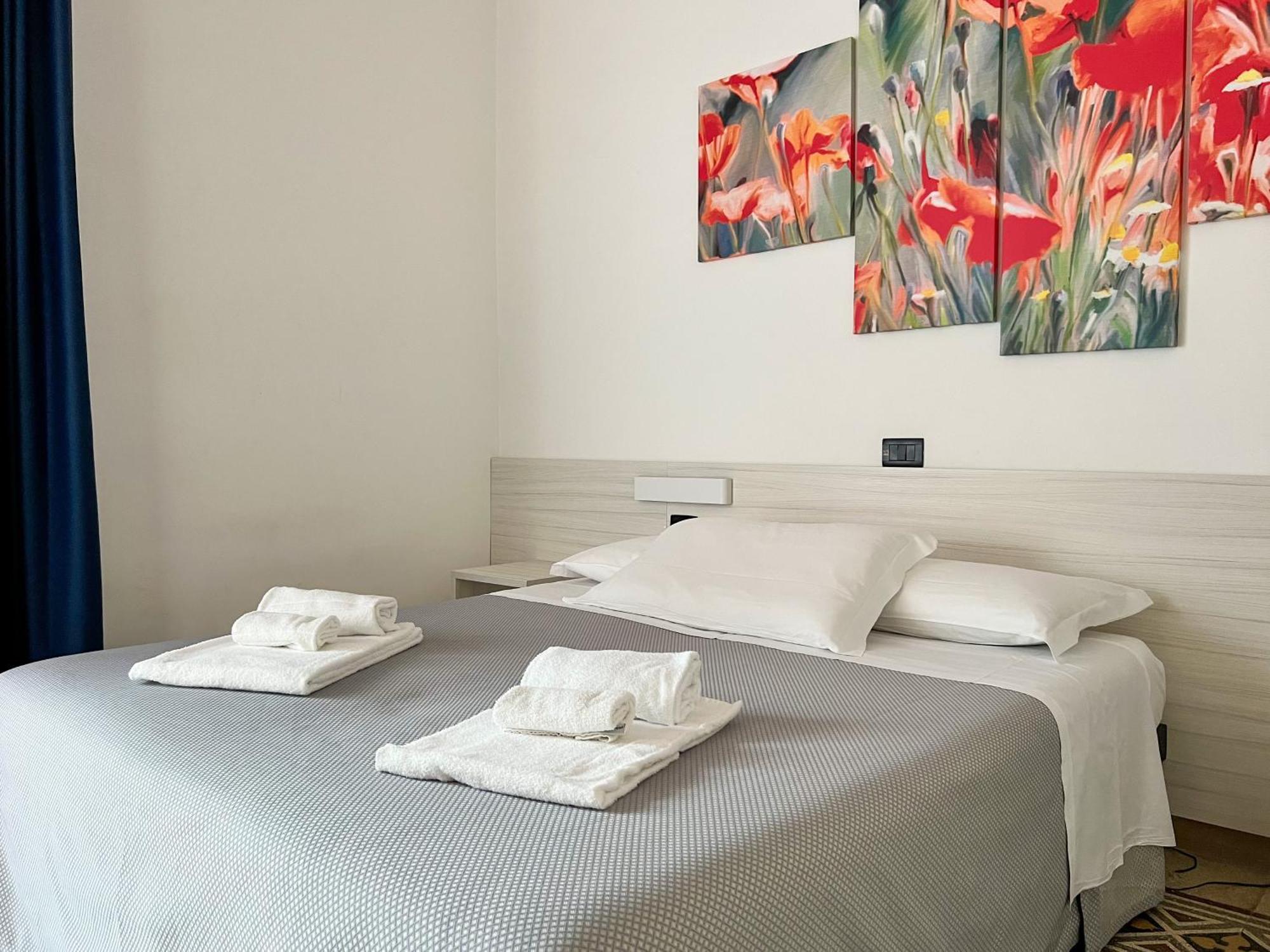 Hotel Ideal Cupra Marittima Buitenkant foto