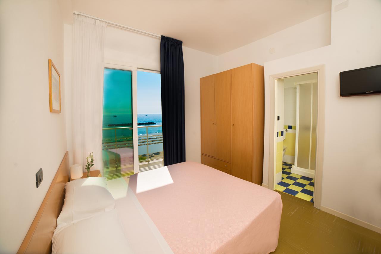 Hotel Ideal Cupra Marittima Buitenkant foto