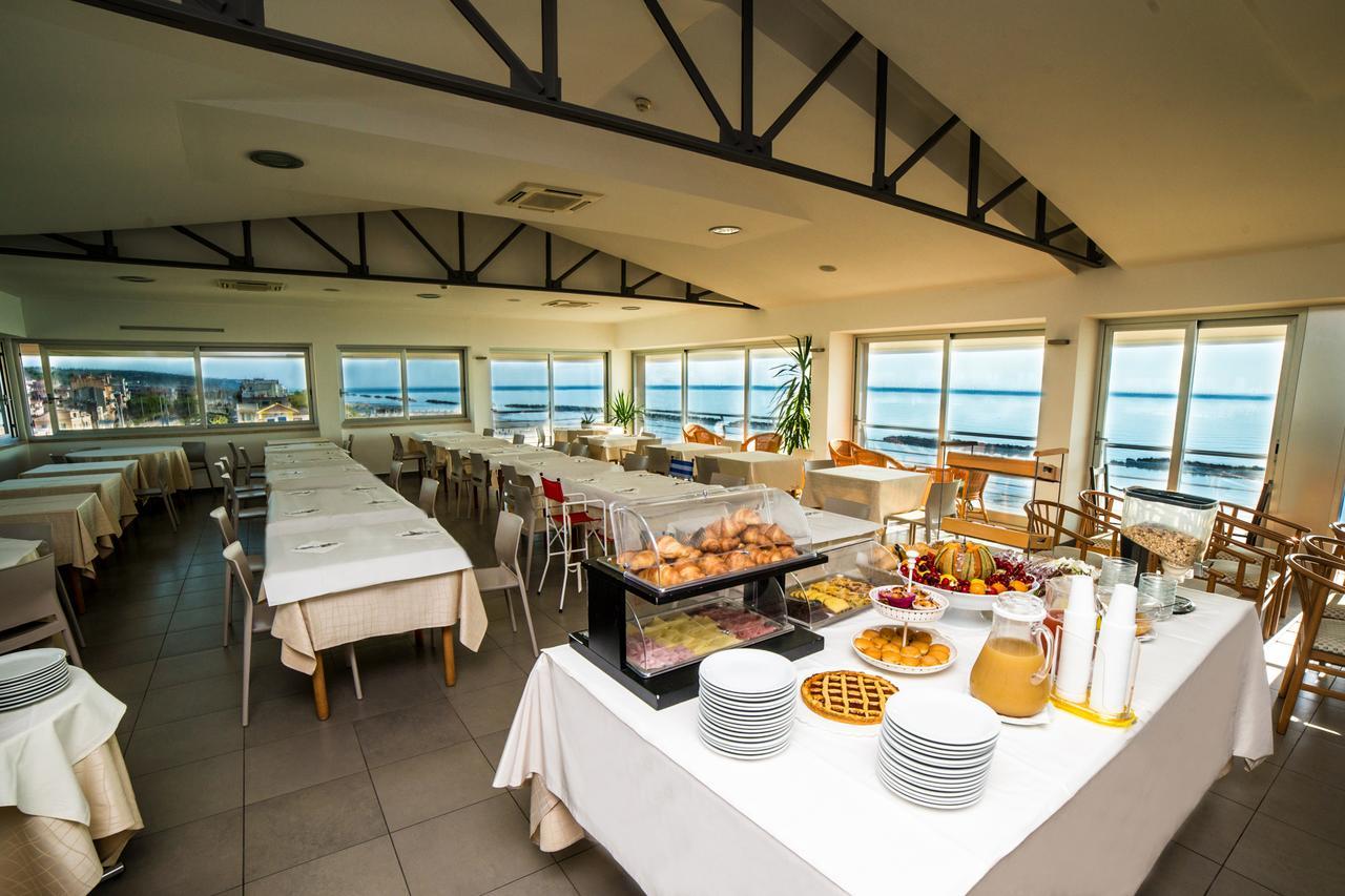Hotel Ideal Cupra Marittima Buitenkant foto
