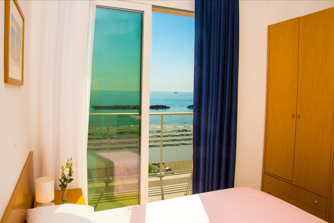 Hotel Ideal Cupra Marittima Buitenkant foto