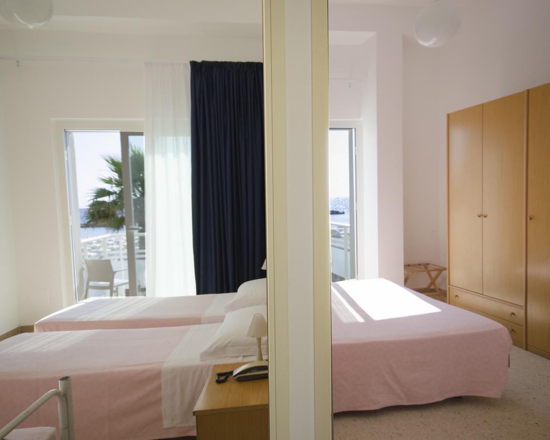 Hotel Ideal Cupra Marittima Buitenkant foto